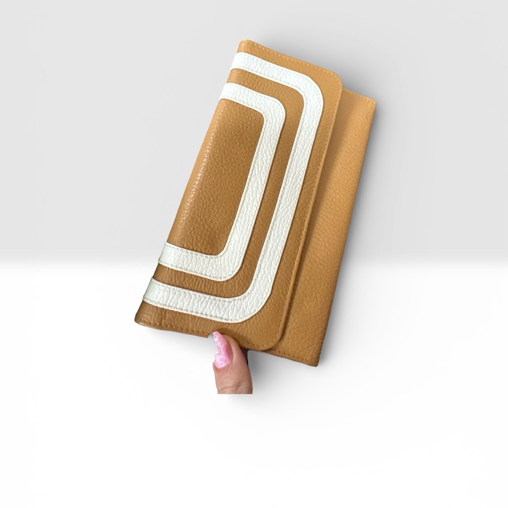 Vintage Style Tan & White Mod Leather Clutch Wallet